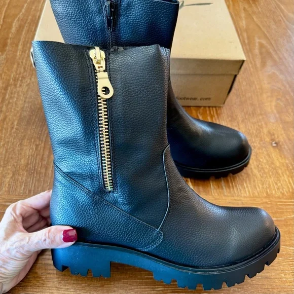 NWT black soft faux leather Renee combat boots 8M - Picture 4 of 14